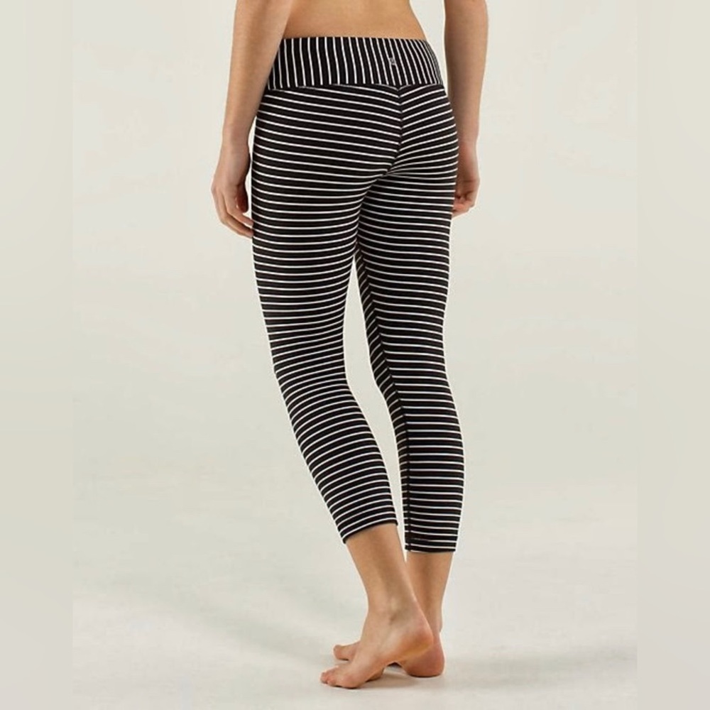 NWOT Lululemon Wunder Under Crop 21” size 10